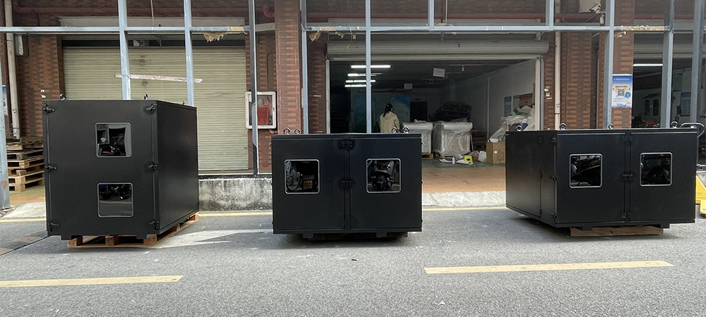 巴可UDX-4K40 双机侧投恒温箱062007 (1)