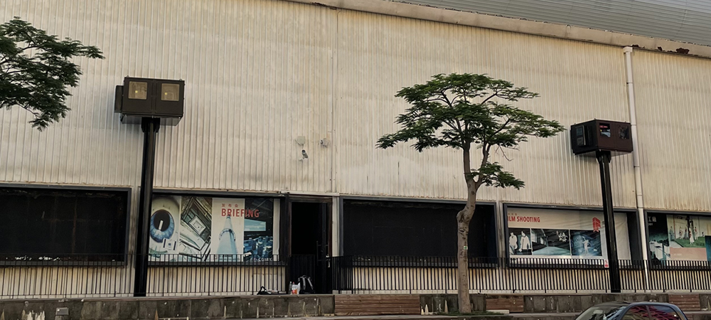 巴可UDX-4K40 双机侧投恒温箱062007 (2)